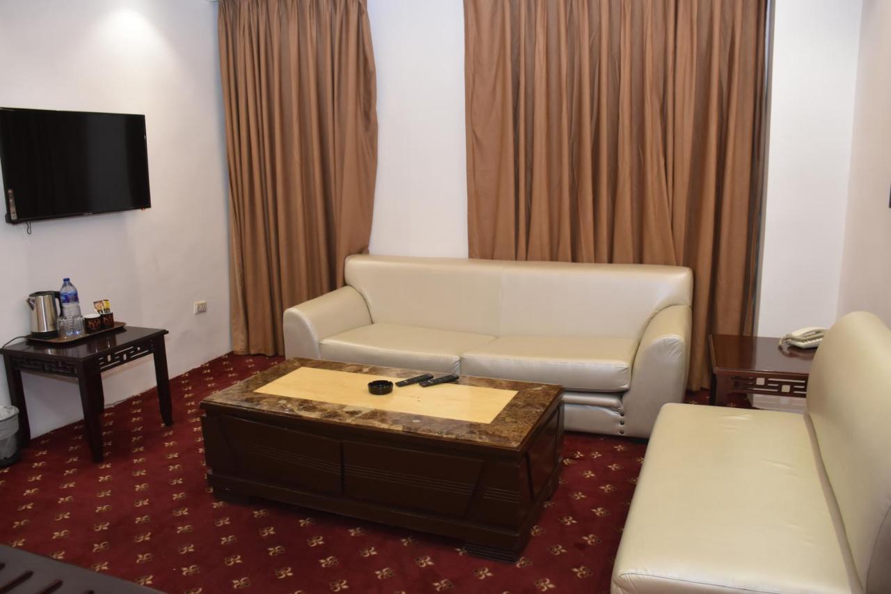 Madison Hotel Amman Buitenkant foto