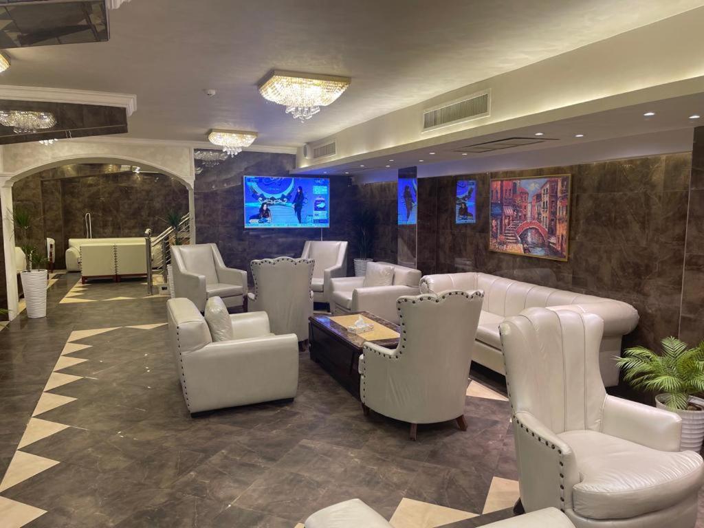 Madison Hotel Amman Buitenkant foto