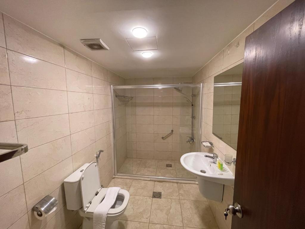 Madison Hotel Amman Buitenkant foto