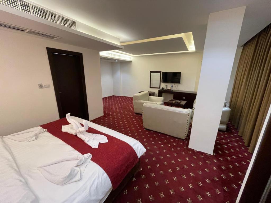 Madison Hotel Amman Buitenkant foto