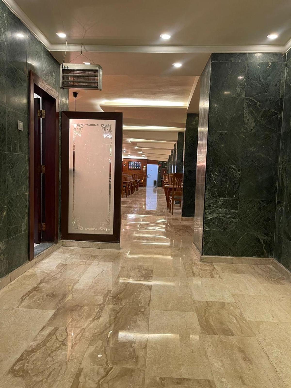Madison Hotel Amman Buitenkant foto