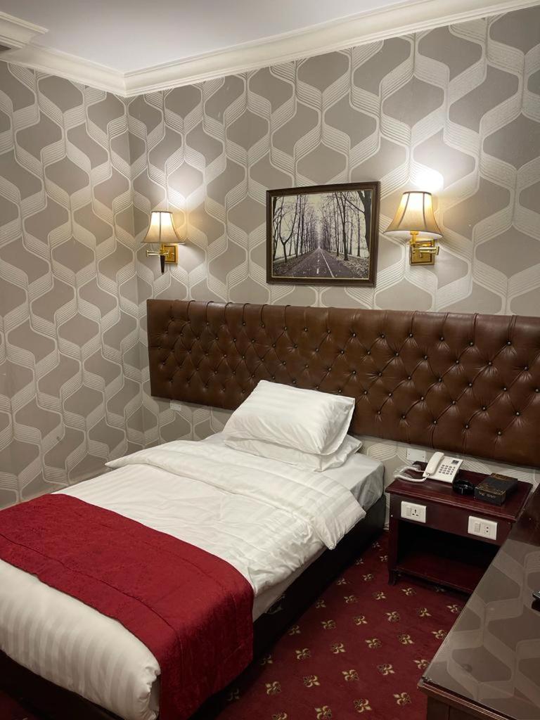 Madison Hotel Amman Buitenkant foto