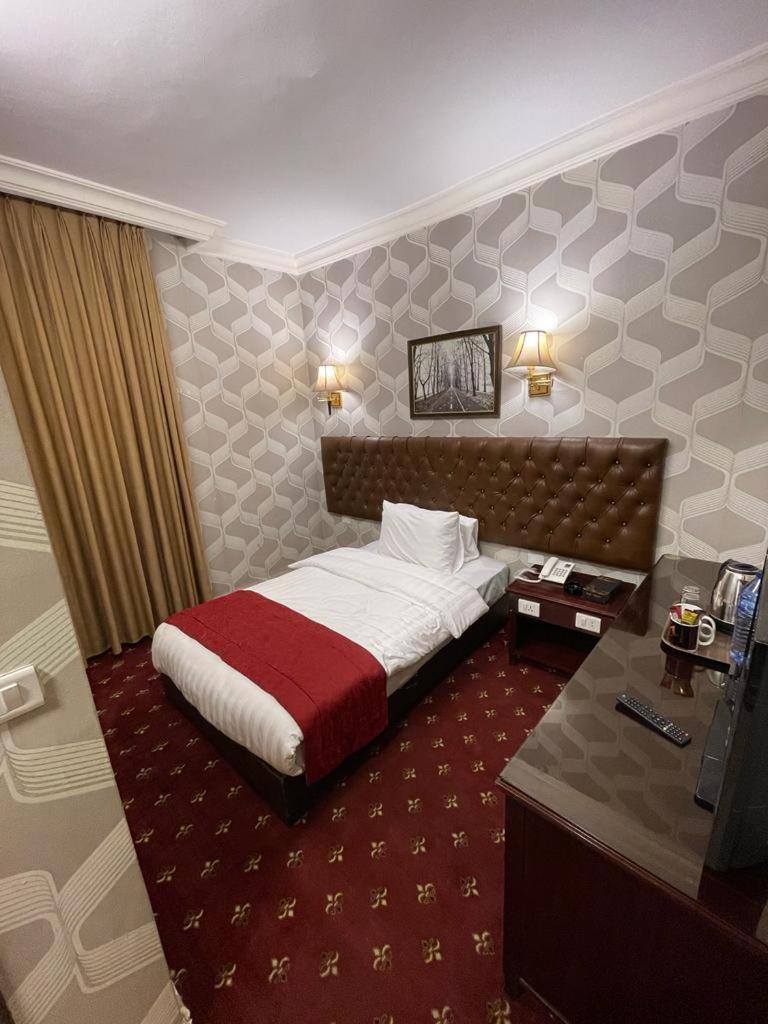 Madison Hotel Amman Buitenkant foto